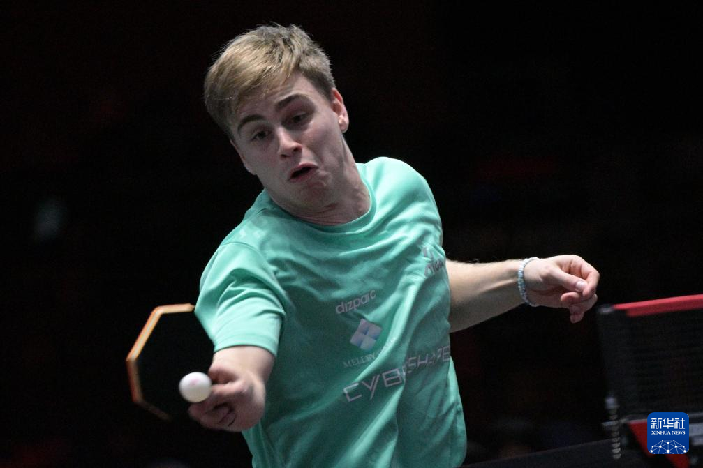 锋线交叉登 锋线交叉登